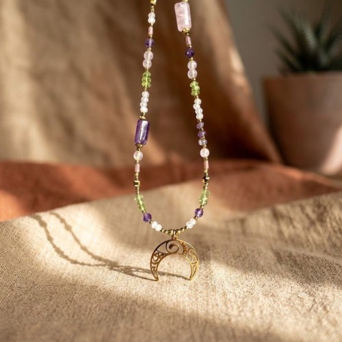 Naszyjnik z księżycem boho, biżuteria z kamieni naturalnych, ametyst, kwarc różowy, unikatowy prezent dla niej