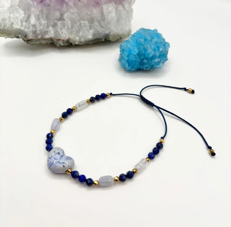 Bransoletka z Ceramicznym Sercem – Lapis Lazuli, Agat, Kamień Rzeczny, Kryształ Górski i Hematyt